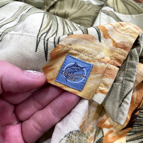 Bermuda Bay Size XXL Hawaiian Shirt 100% Silk Floral Tropical Short Sleeve - Picture 10 of 13